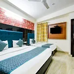 Hotel Ark Suites At Airport