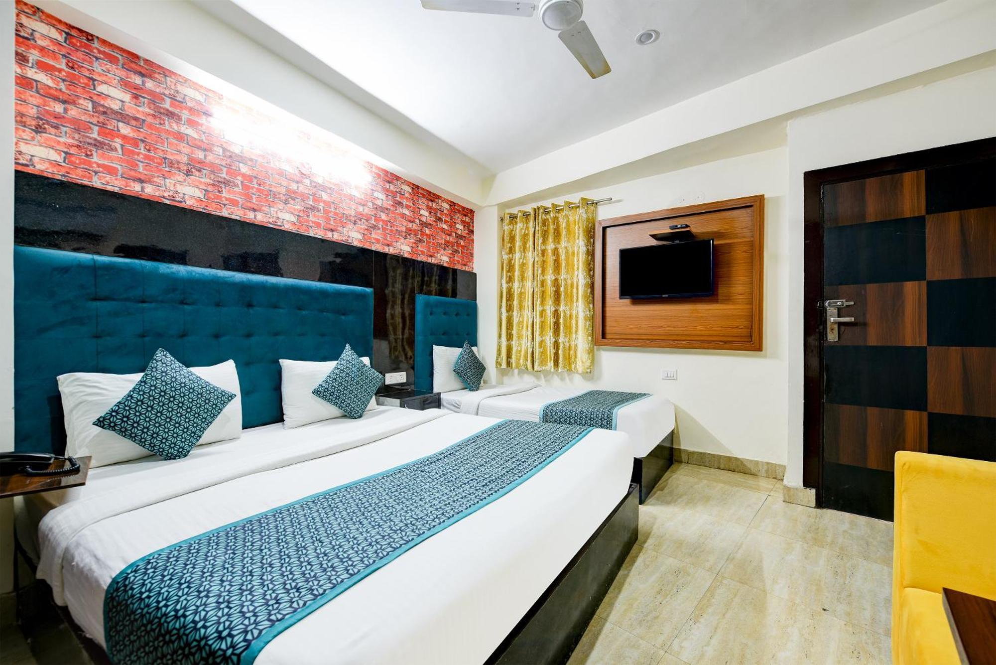 Bed & Breakfast Ark At Airport New Delhi